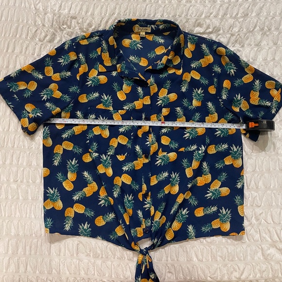🌟Lily White 🍍Tie Front Pineapple Print Short Sleeve Button Down Shirt Size L - Picture 9 of 11